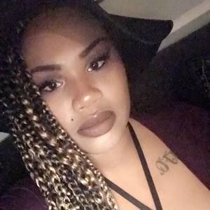 Meet your Posher, Renell